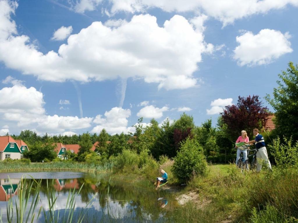 Landal Hunerwold State Hotel Wateren Bagian luar foto